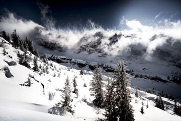 Photo Tourmente en montagne en hiver - Limited Edition - Finitions et cadres personnalisables - © Because Image