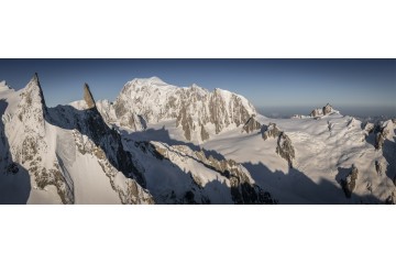 Photo Au coeur du massif du Mont-Blanc - Limited Edition - Finitions et cadres personnalisables - © Because Image Photo Au coeur du massif du Mont-Blanc - Limited Edition - Finitions et cadres personnalisables - © Because Image
