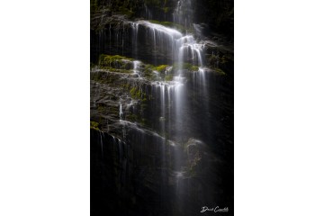 Pleureuse - Open Edition - Finitions et cadres personnalisables - © Because Image Pleureuse - Open Edition - Finitions et cadres personnalisables - © Because Image