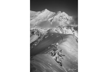 Photo Trace sur les sommets - Open Edition - Finitions et cadres personnalisables - © Because Image